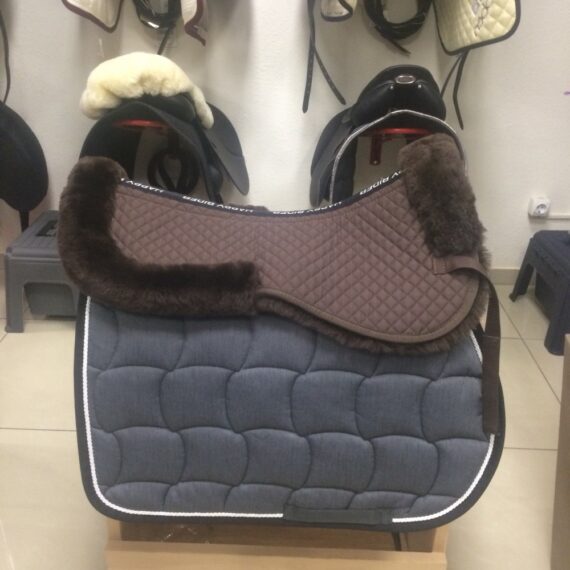 Меховушка под седло